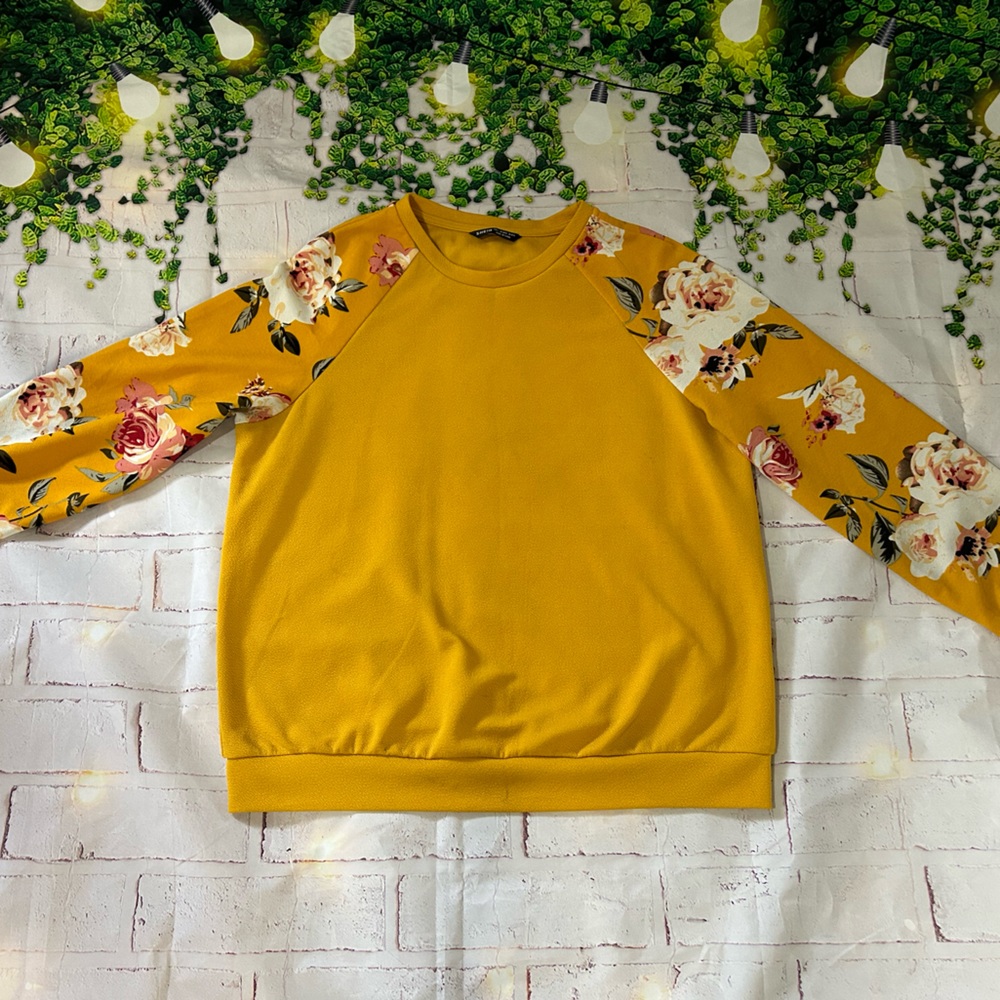 SHEIN blouse. Yellow/multi color. Sz:Large.